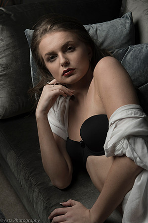 Artz Couch-006_D175146